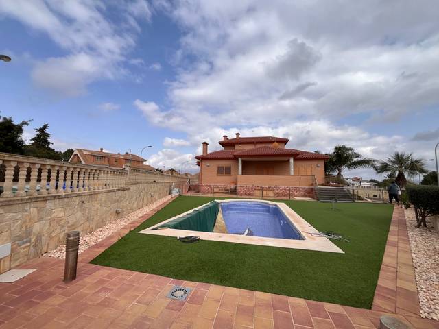 Casa-chalet en Venta en Calle Loma Poblada en Canteras