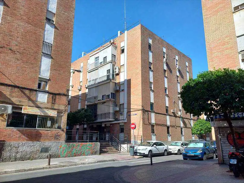 Vista exterior de Piso en venta en Sevilla