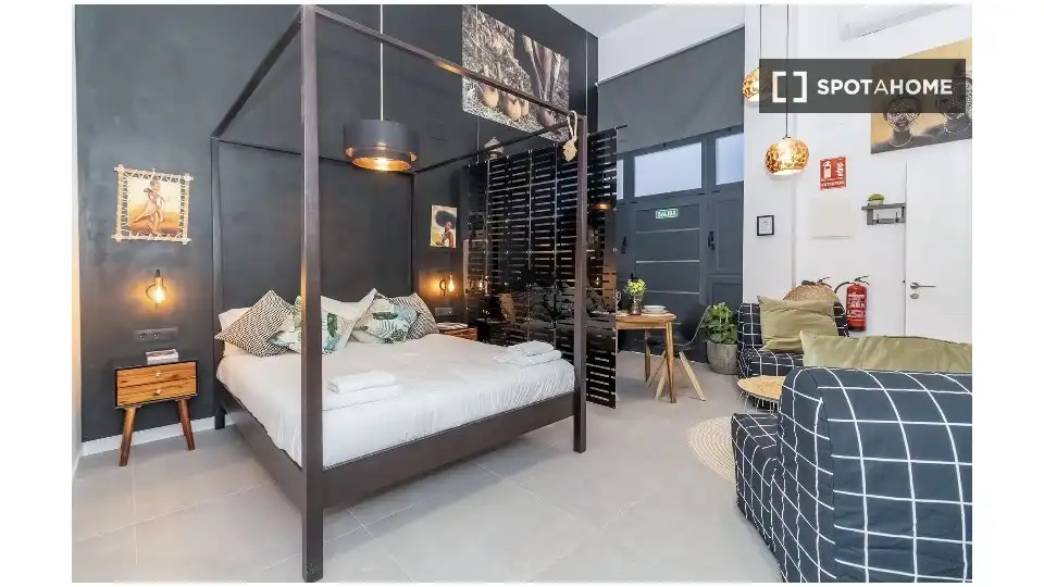 Bedroom of Apartments for share in Valencia  with Air Conditioner, Terrace and Furnished