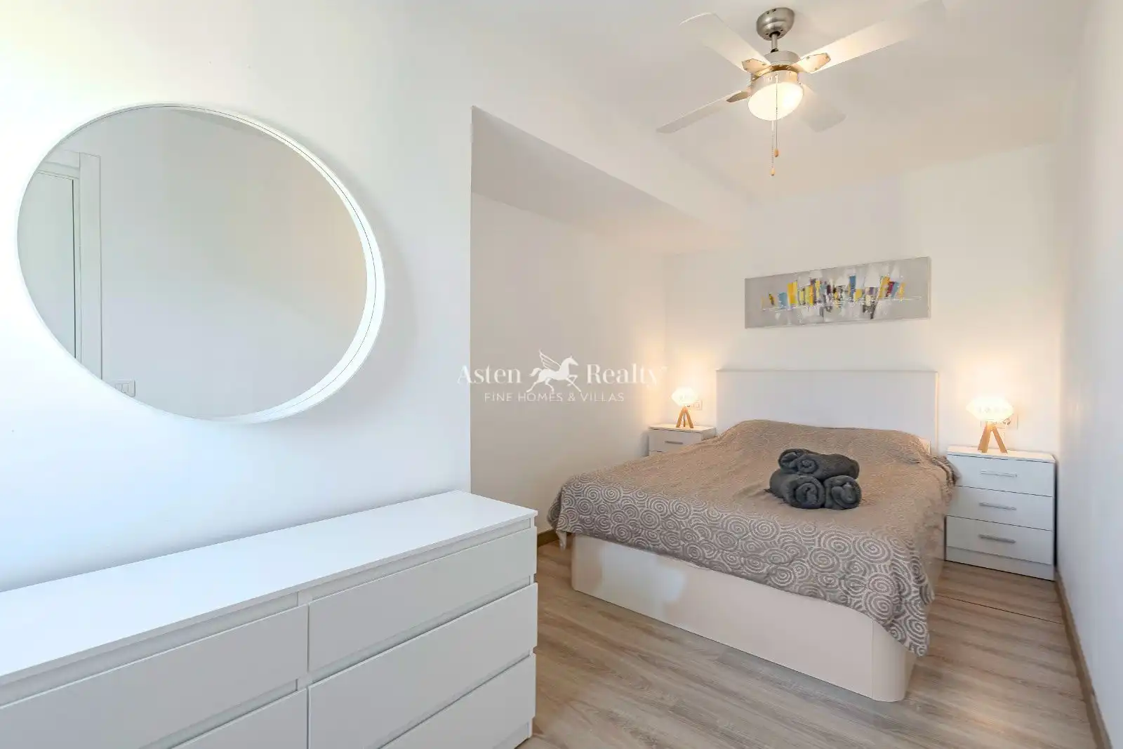 Dormitori de Apartament en venda en Arona amb Terrassa, Piscina i Moblat