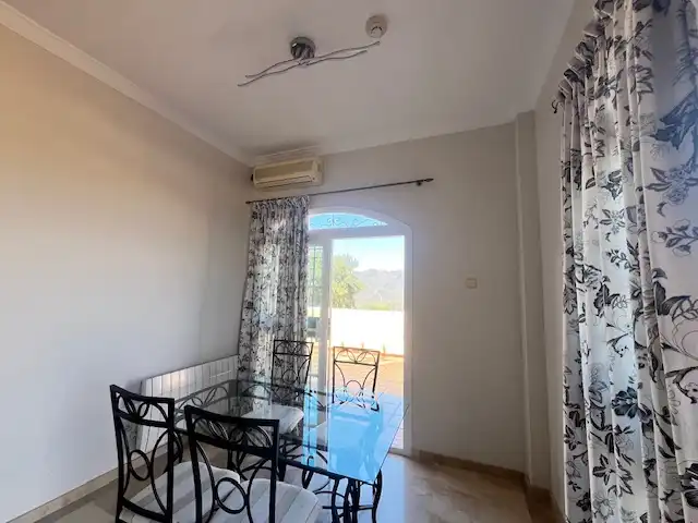 Esszimmer von Wohnung zur Miete in Ojén mit Klimaanlage, Heizung und Terrasse