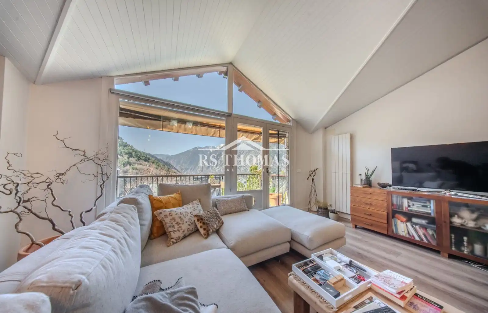 3-bedroom duplex for sale in Escaldes-Engordany · 2 of 60