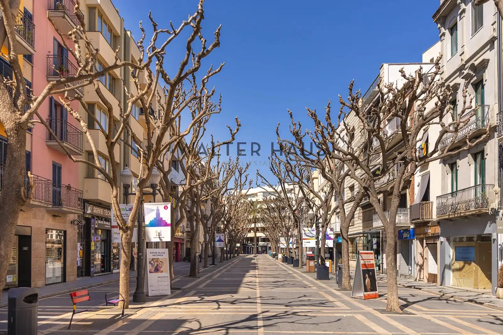 Vista exterior de Edifici en venda en Sant Feliu de Guíxols