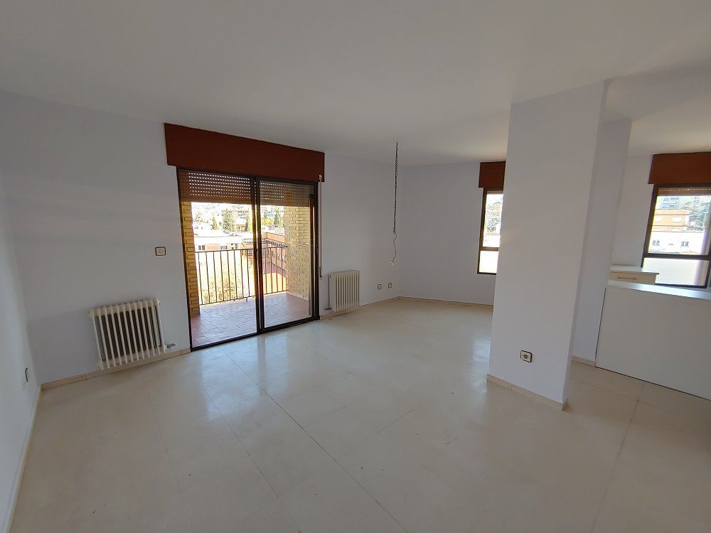 Sala de estar de Piso de alquiler en  Granada Capital con Calefacción, Terraza y Balcón