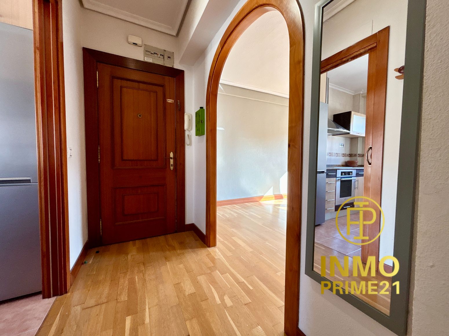 Piso en venta en Torrelavega  con Parquet, Trastero y Amueblado