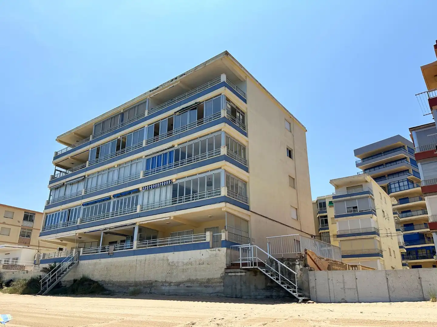 Vista exterior de Apartamento en venta en Tavernes de la Valldigna con Terraza y Amueblado