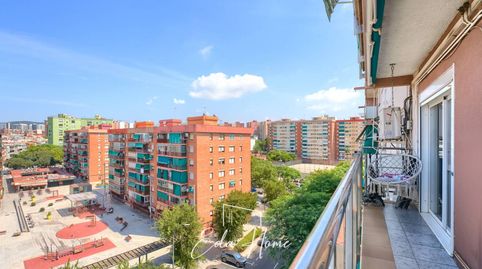 Foto 2 de Pis en venda a Plaza Reus, La Gavarra, Cornellà de Llobregat