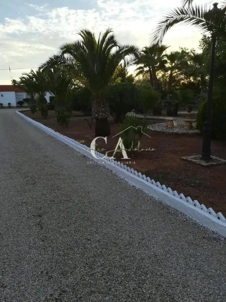 Casa amb jardí en venda a La Mina, imagen 6