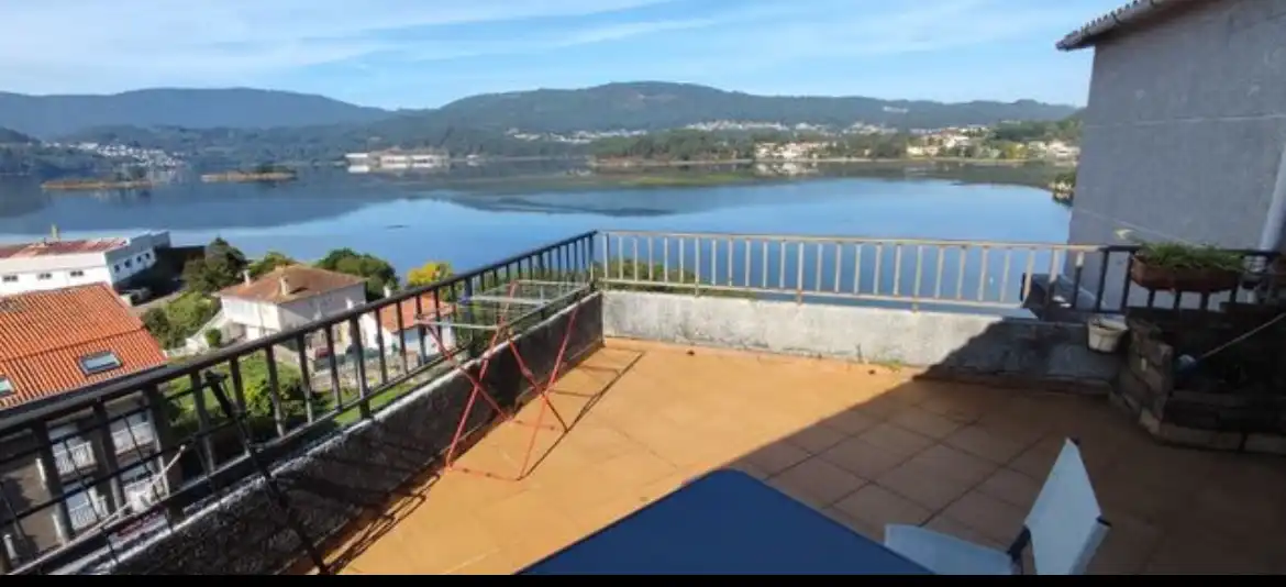 Àtic en venda a Lugar Burgo 2