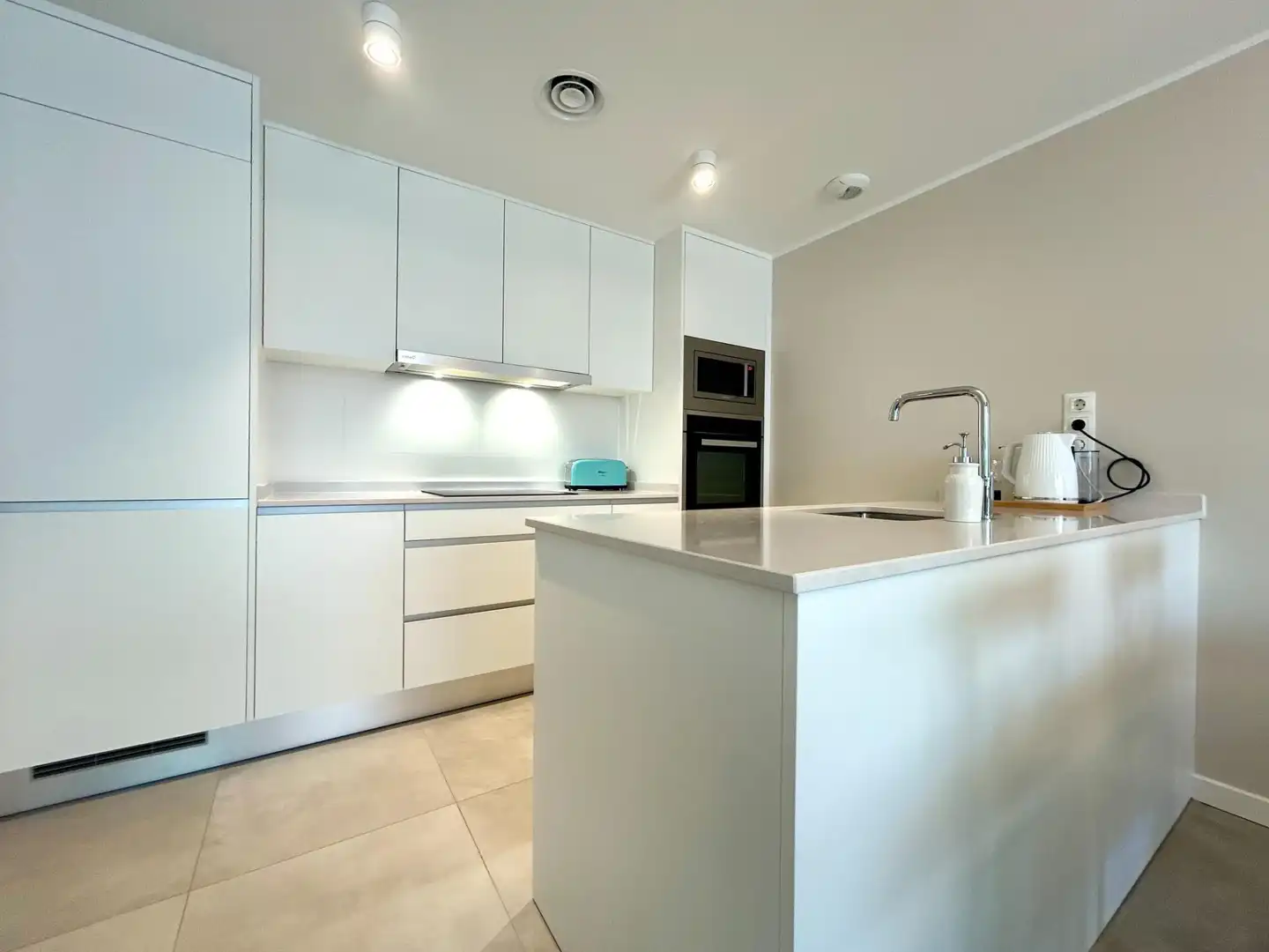 Cuina de Apartament en venda en Orihuela amb Aire condicionat, Jardí privat i Terrassa