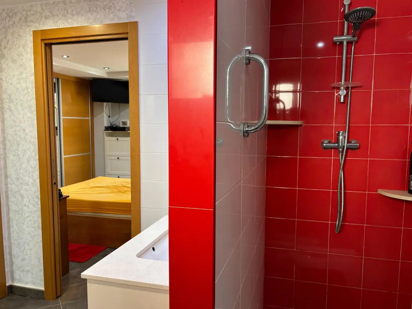 Baño de Piso en venta en Valencia con Aire acondicionado, Terraza y Balcón