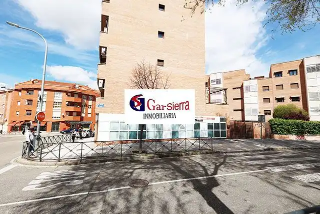 Local comercial en venta en Los Valles - Sanz Vázquez - El Fuerte