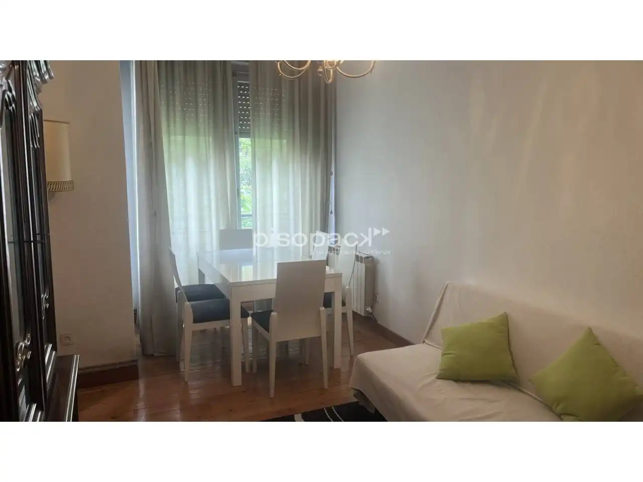 Schlafzimmer von Wohnung zum Verkauf in  Pamplona / Iruña mit Heizung, Parkett und Balkon