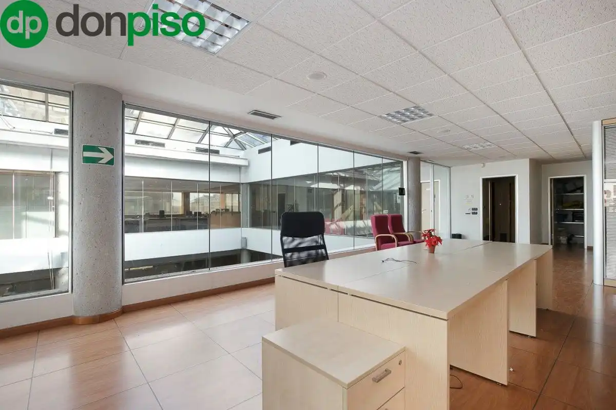 Edificio en venta en Calle FERNANDO DE LOS RIOS, Campus de la Salud