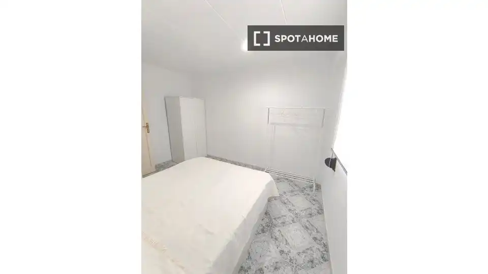Habitación de Piso de alquiler en Sueca con Aire acondicionado, Calefacción y Amueblado
