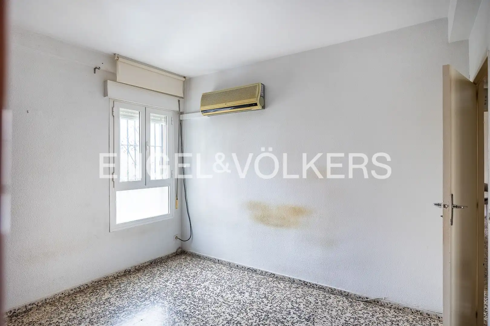 Bedroom of Flat for sale in Sevilla  with Heating, Swimming Pool and Balcony