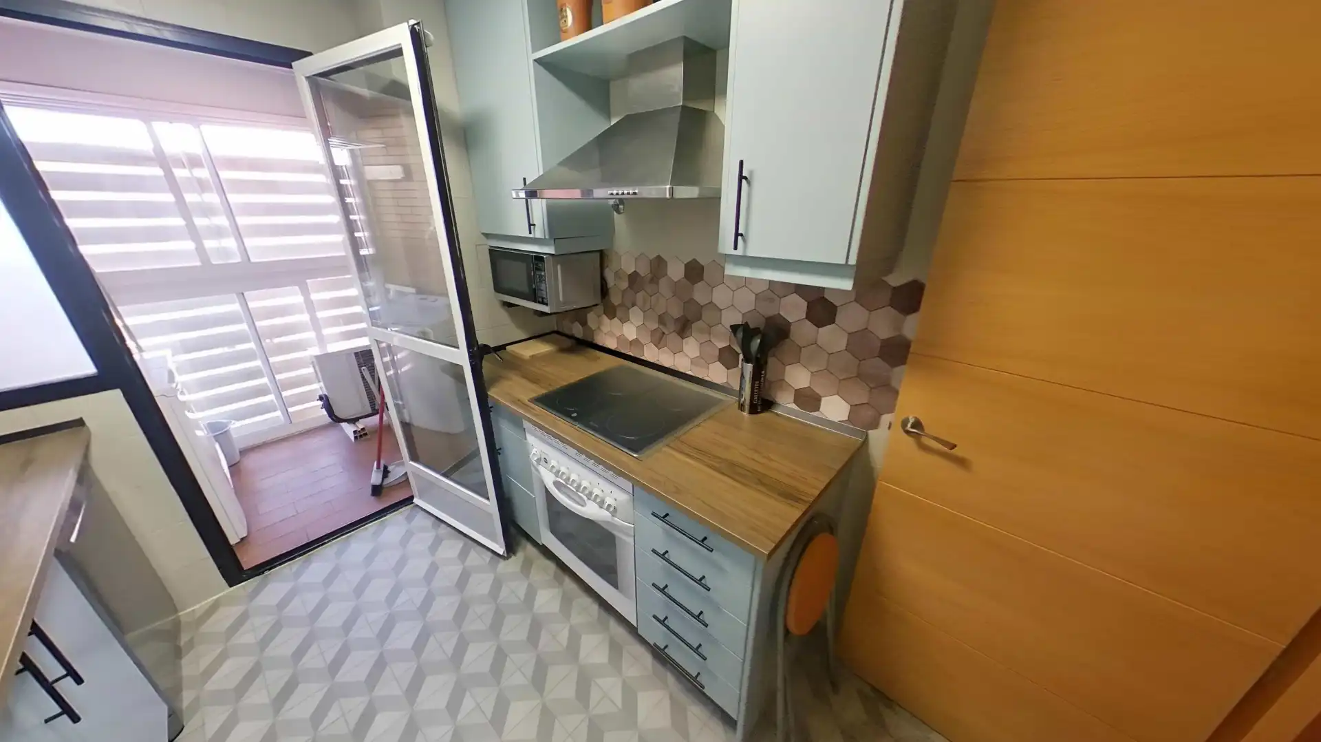 Flat for rent in Calle de la Diligencia, Palomeras Bajas