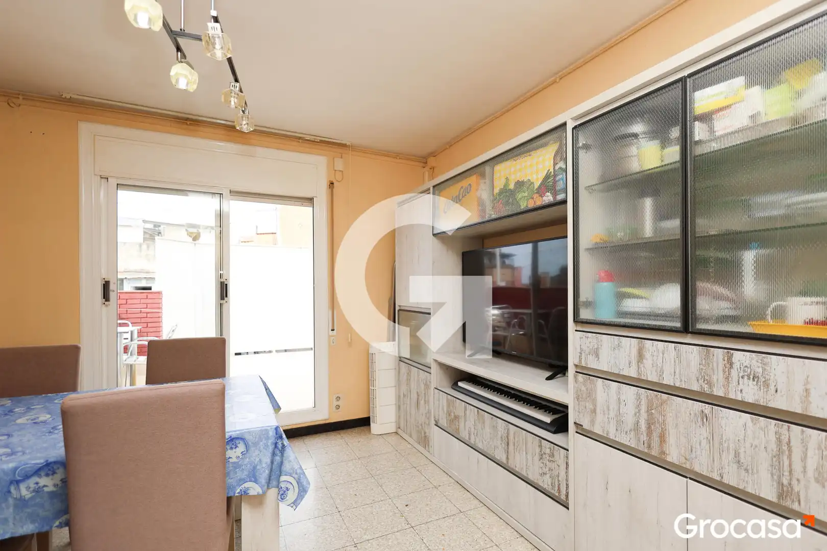 Cuina de Àtic en venda en L'Hospitalet de Llobregat amb Aire condicionat, Terrassa i Forn