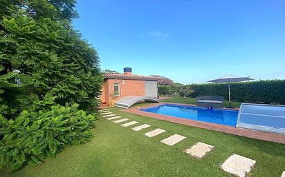 Swimming pool of House or chalet for sale in Sant Vicenç de Montalt  with Air Conditioner, Heating and Private garden