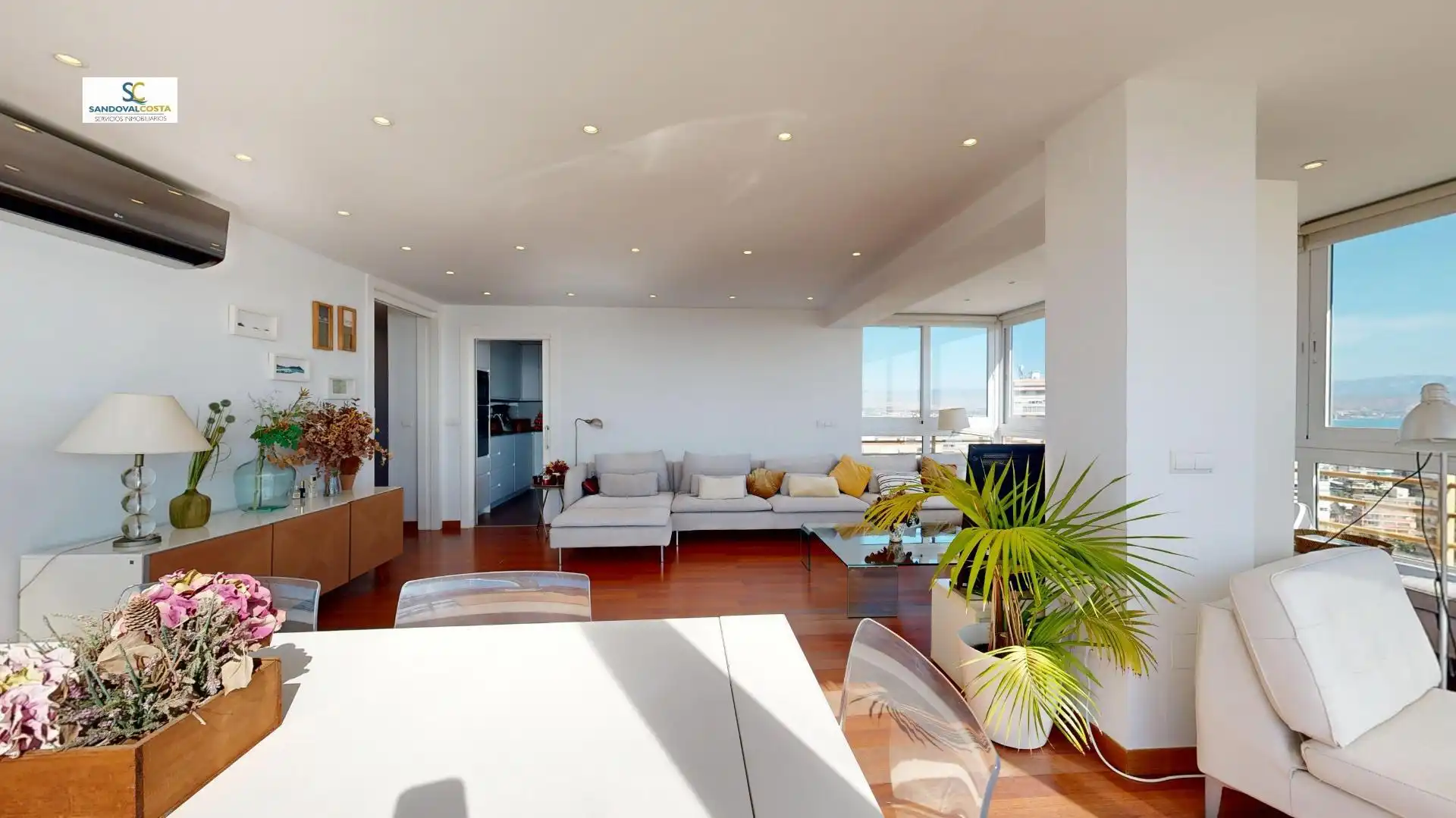 Wohnzimmer von Wohnung zum Verkauf in Alicante / Alacant mit Klimaanlage und Gemeinschaftspool