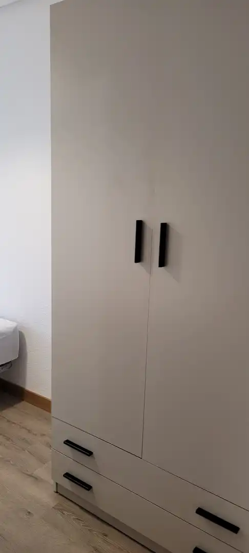 Bedroom of Flat for rent in Cuenca  with Heating, Parquet flooring and Furnished