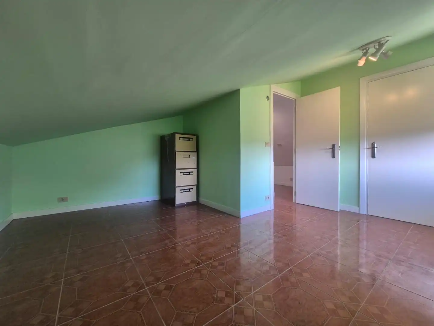 Dormitori de Apartament en venda en Valle de Mena amb Terrassa