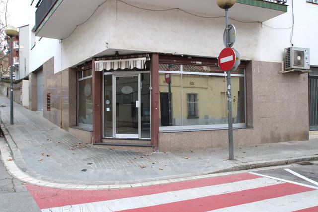 Local comercial en Alquiler en Carrer de Jacint Verdaguer, 24 en Nucli Urbà