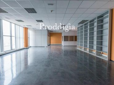 Office space with lift to rent in de la Marina