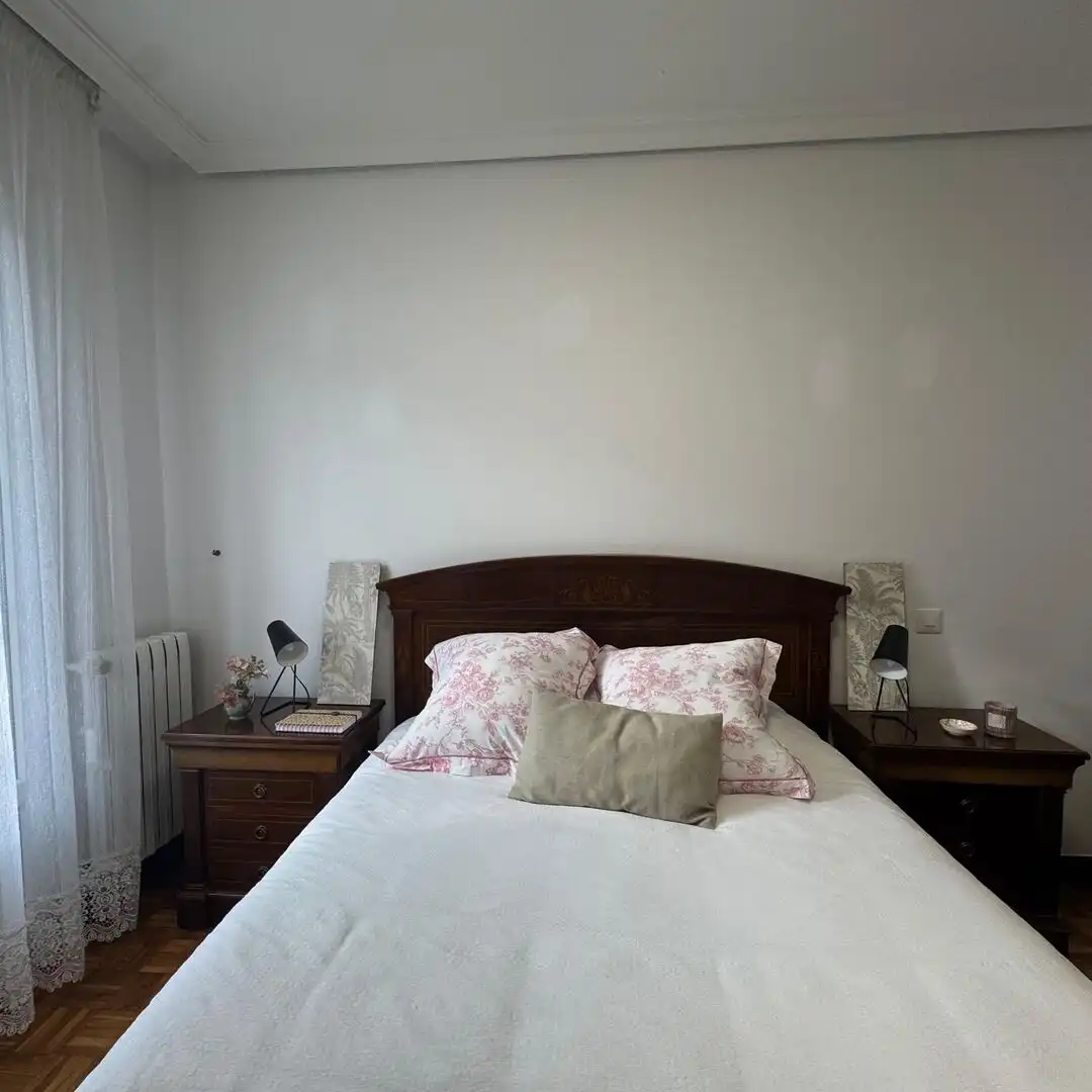 Habitación de Piso en venta en Irura con Calefacción y Amueblado
