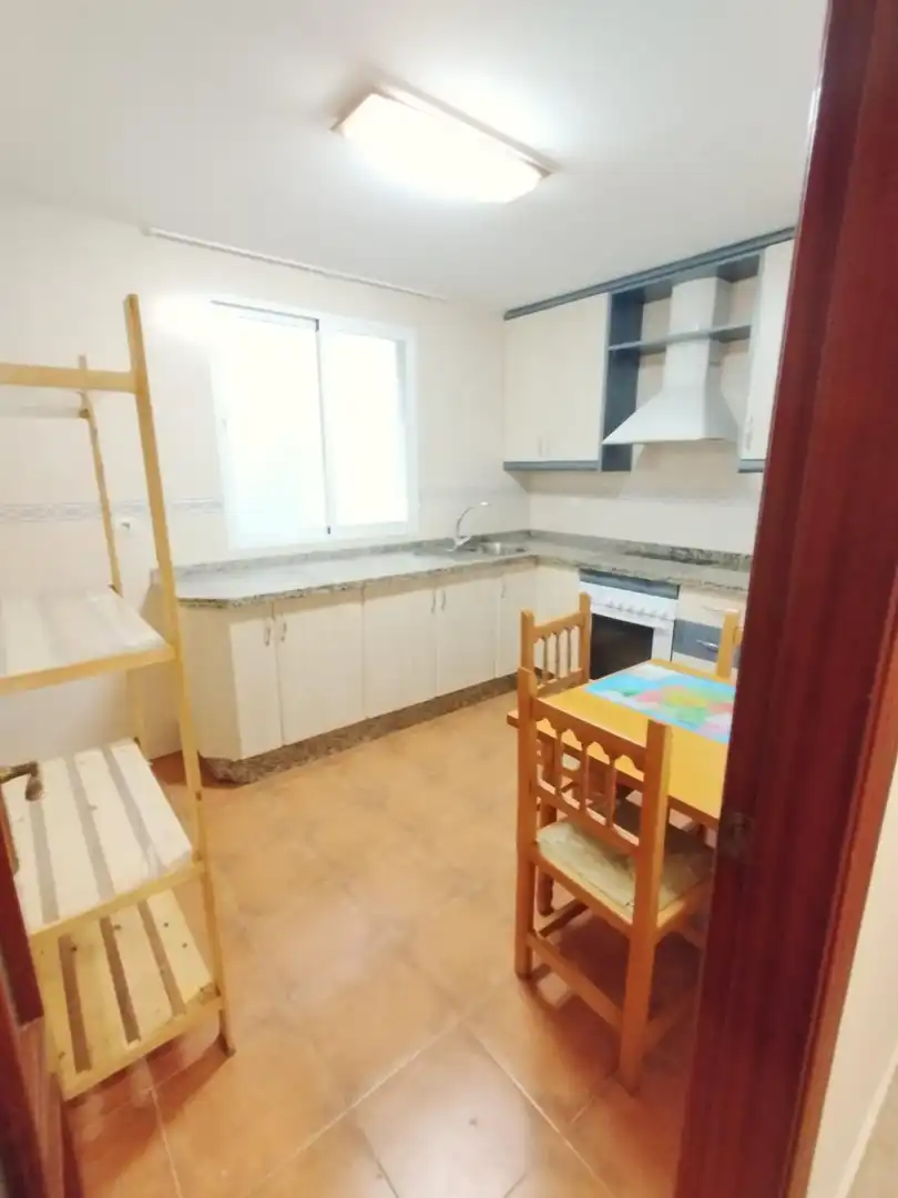 Cuina de Pis en venda en Salobreña amb Jardí privat, Terrassa i Moblat