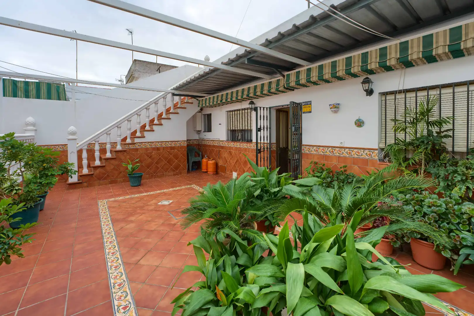 Jardín de Casa adosada en venta en Mairena del Aljarafe con Aire acondicionado, Calefacción y Jardín privado