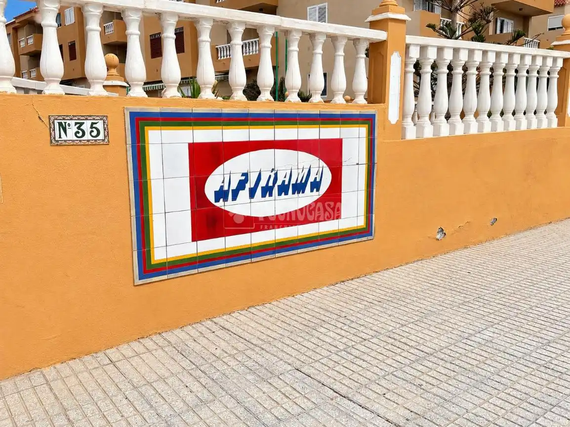 Vista exterior de Garatge en venda en Candelaria