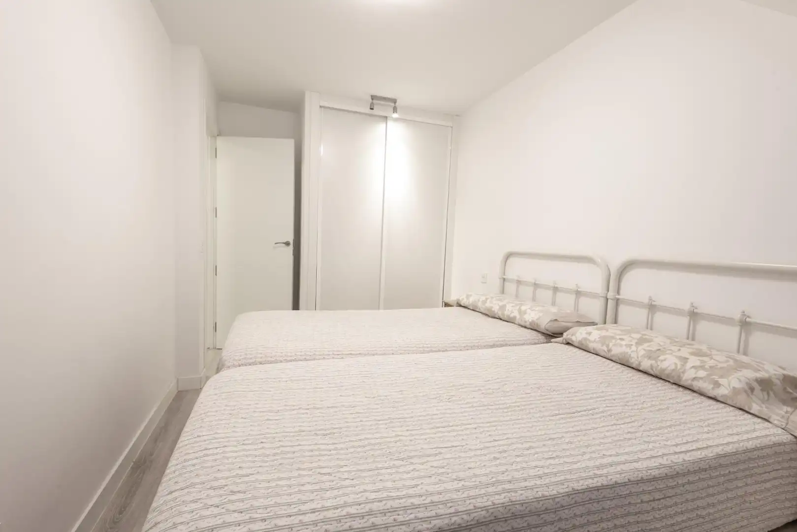 Bedroom of Flat for rent in Boadilla del Monte  with Heating, Private garden and Storage room