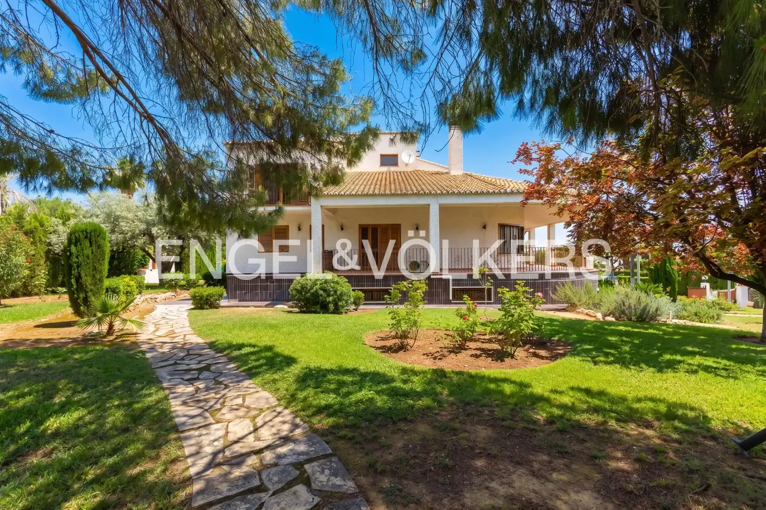Vista exterior de Casa o chalet en venta en Chiva con Aire acondicionado, Calefacción y Jardín privado