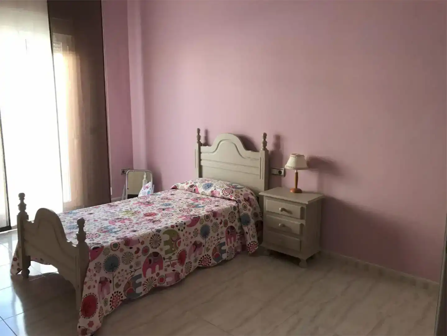 Habitación de Piso en venta en Cantillana con Aire acondicionado y Balcón