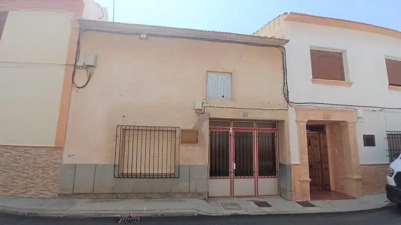 Exterior view of Houses for sale in Pedro Muñoz  with Storage room