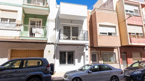 Foto 3 de Casa adosada en venda a Centro - Muelle Pesquero, Torrevieja