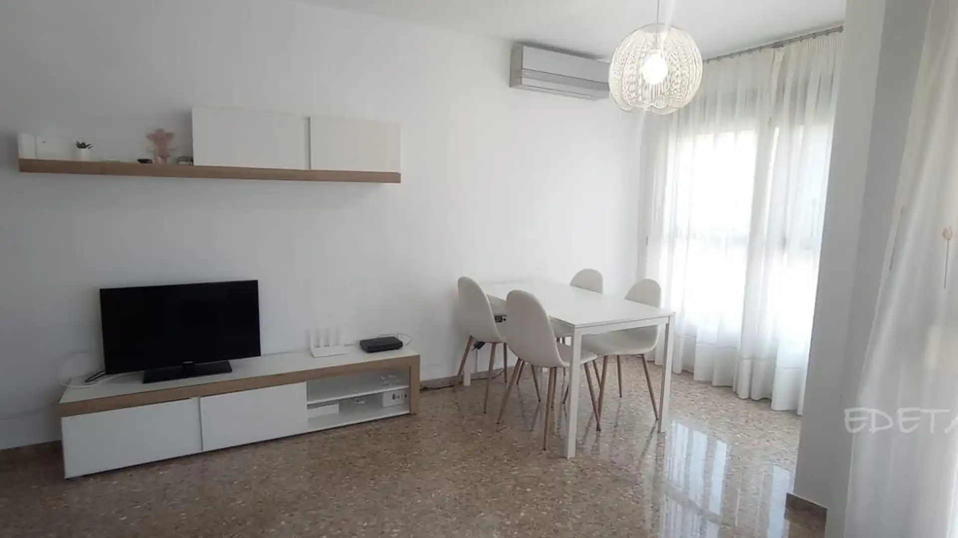 Living room of Flat for rent in Moncada  with Air Conditioner, Heating and Swimming Pool