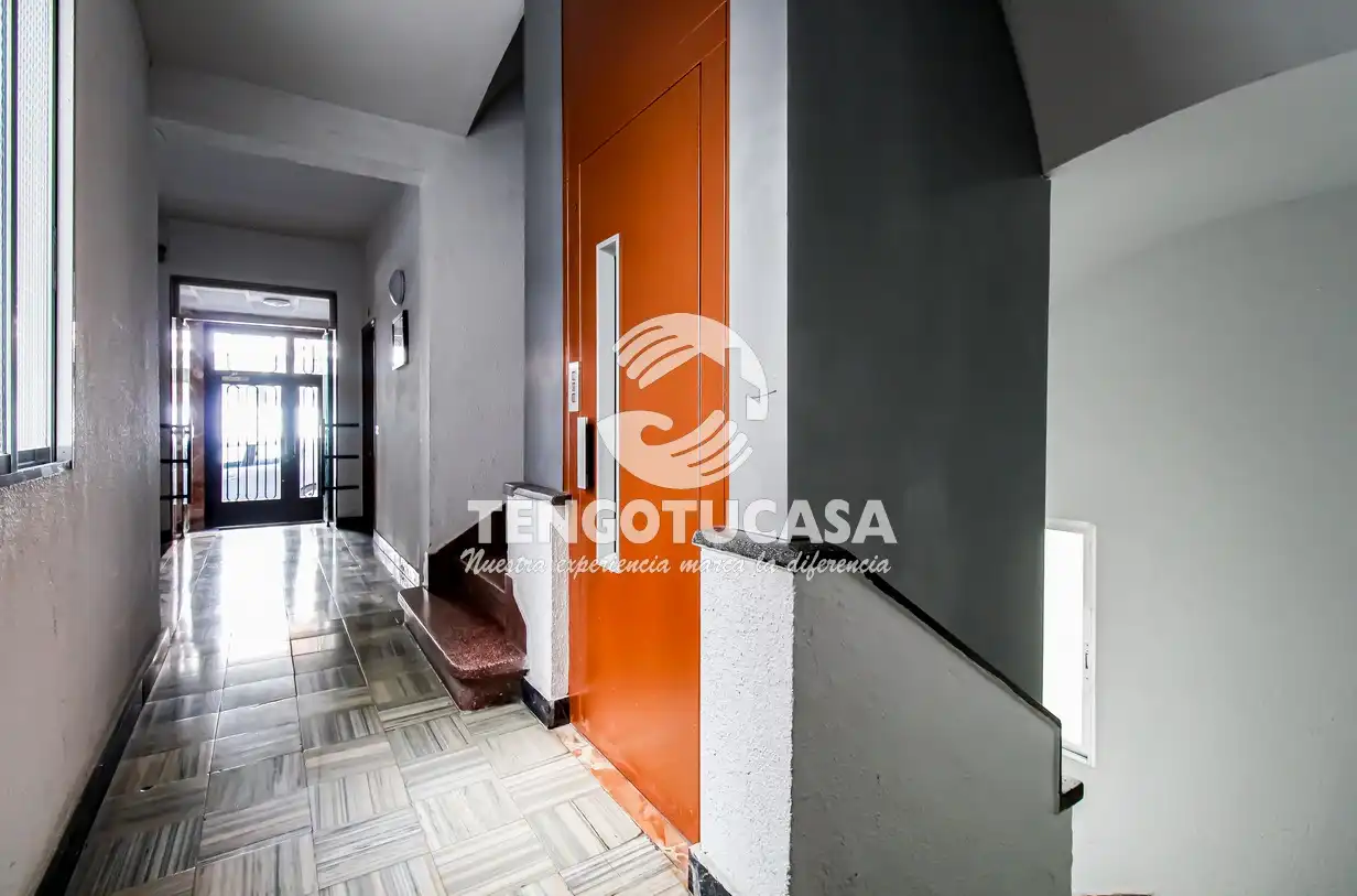 Flat for sale in Madrid  with Air Conditioner, Heating and Furnished