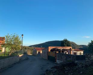 Exterior view of House or chalet for sale in Valdáliga  with Private garden