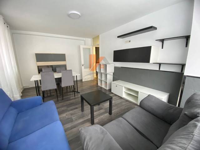 Piso en Alquiler en Avenida Rosalia Castro en O Milladoiro