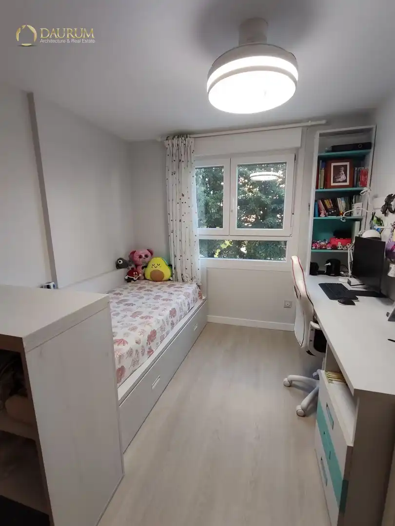 Habitación de Dúplex en venta en Alcorcón con Aire acondicionado, Calefacción y Jardín privado