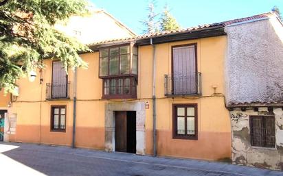 Exterior view of House or chalet for sale in León Capital   with Private garden