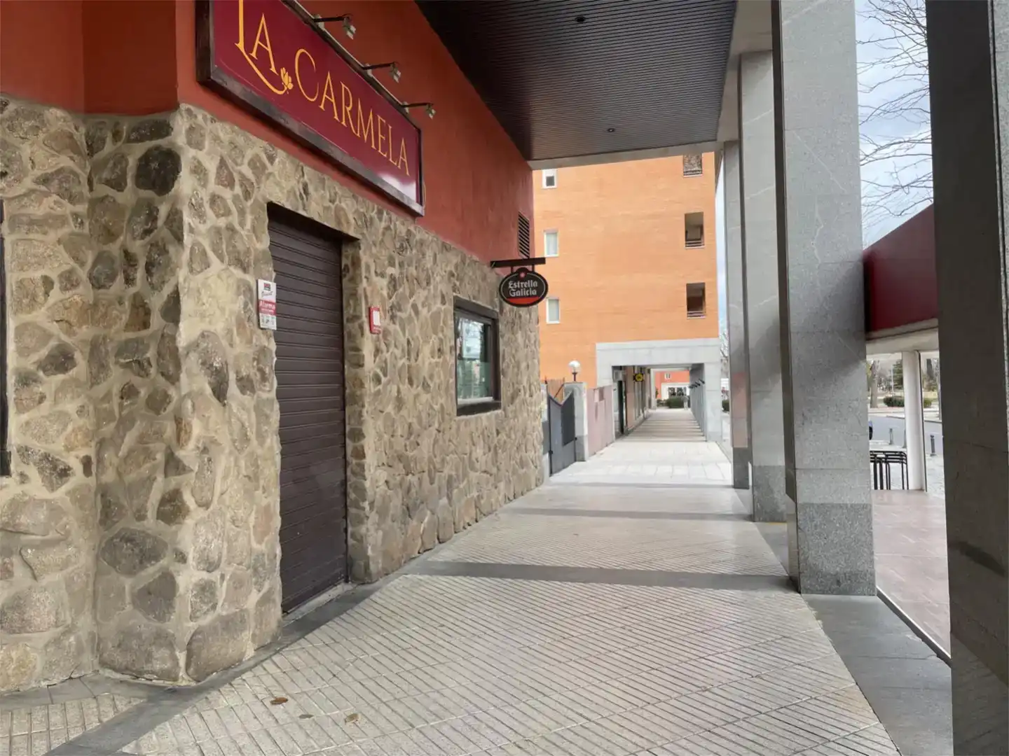 Vista exterior de Local de alquiler en Las Rozas de Madrid con Aire acondicionado