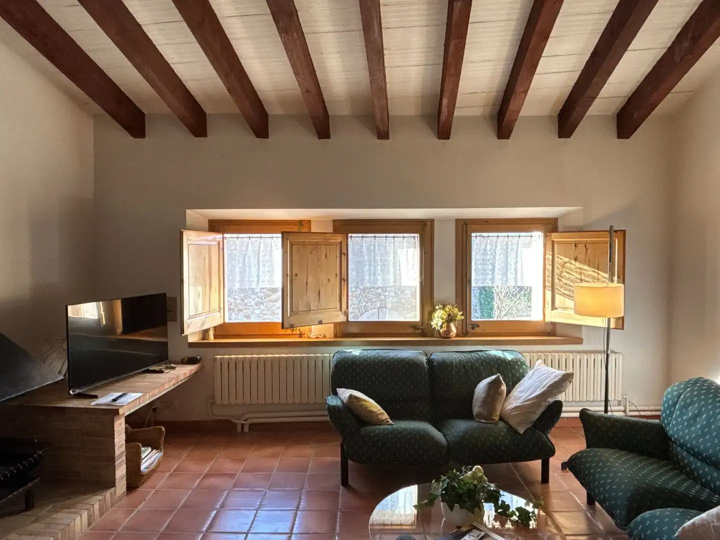 Sala d'estar de Finca rústica en venda en Cabanelles amb Calefacció, Jardí privat i Terrassa