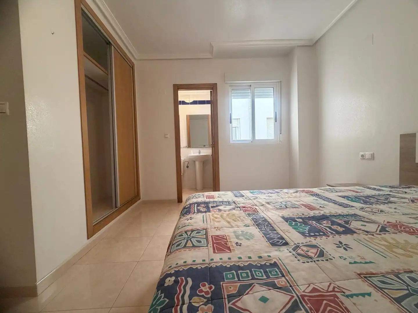 Wohnung zur Miete in Calle Blasco Ibáñez, 19, Dolores