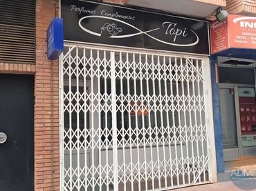Locale commerciale in vendita a Santiago de la Ribera