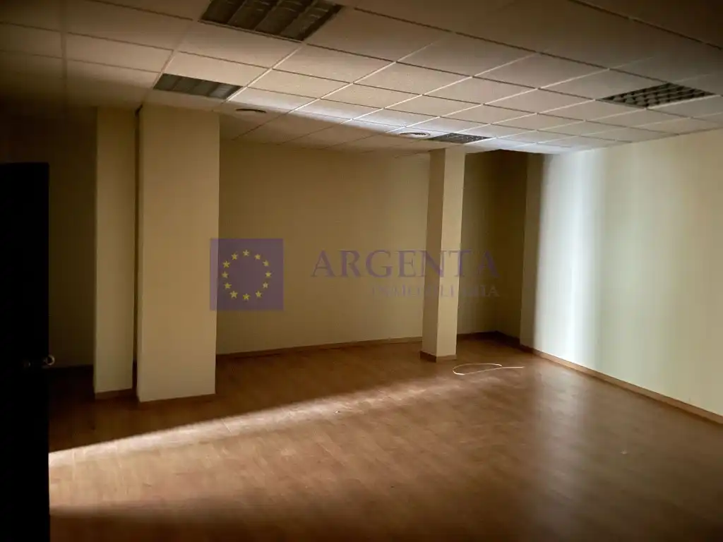 Local comercial en venda a Calle Monaco, imagen 3