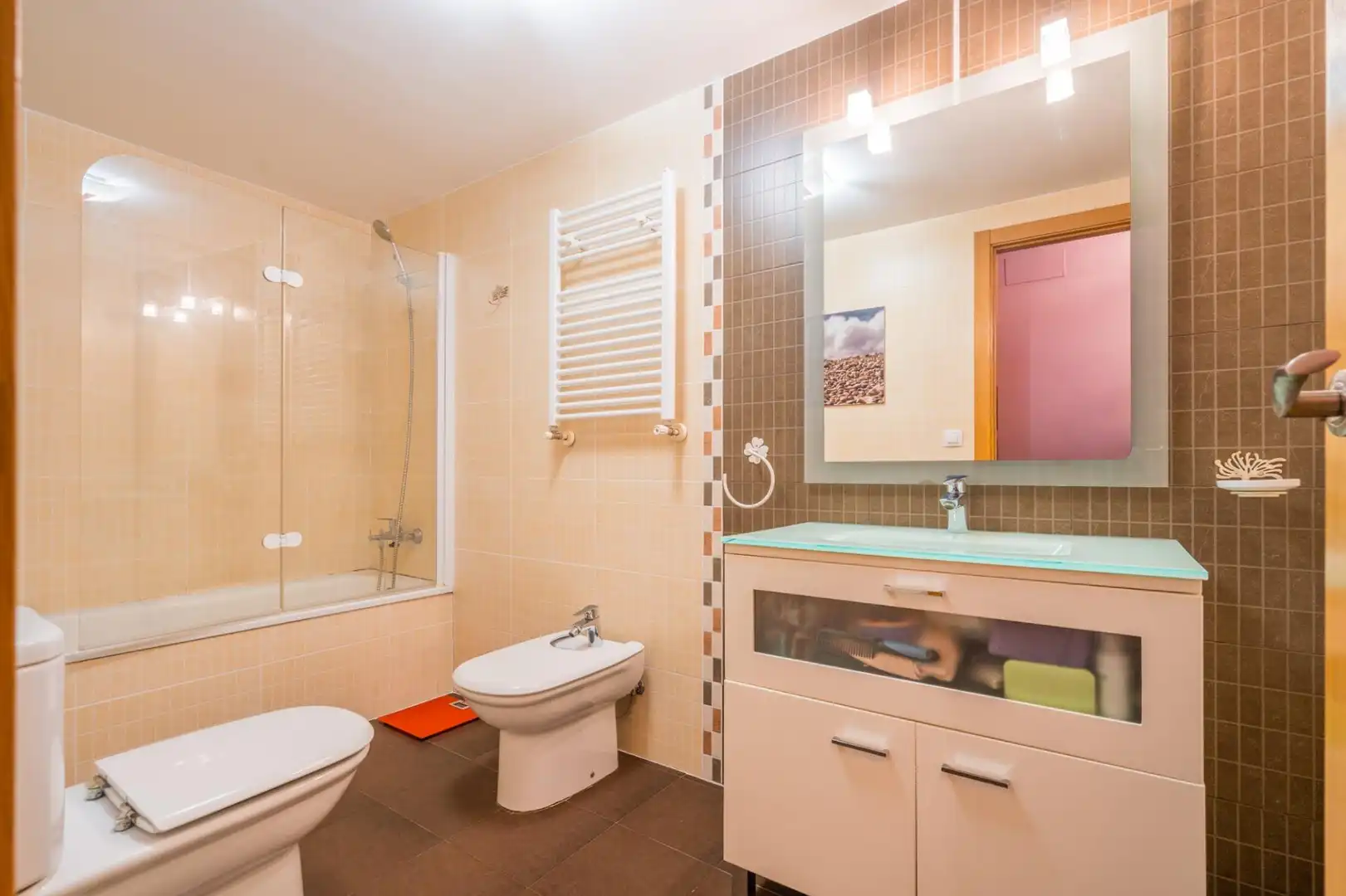 Bathroom of Flat for sale in La Pobla de Vallbona  with Air Conditioner, Heating and Terrace