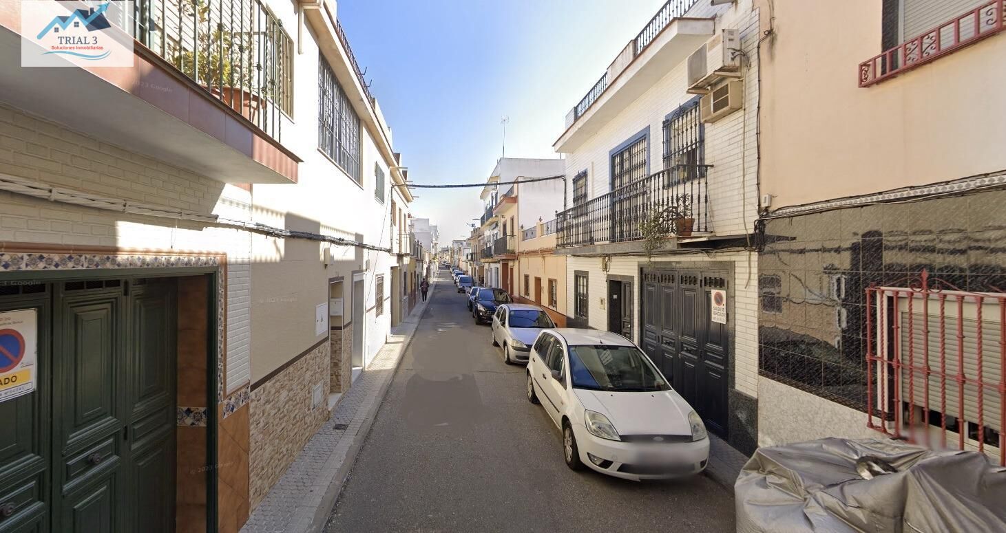 Exterior view of Flat for sale in  Sevilla Capital